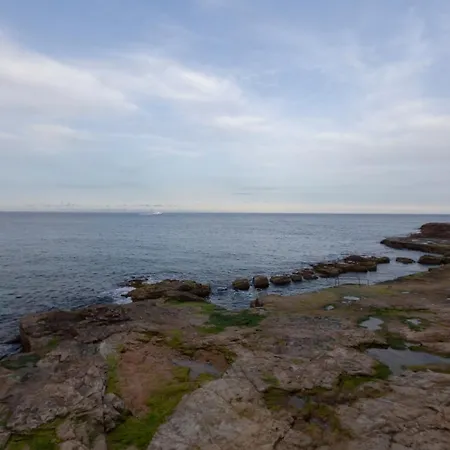 Breathtaking Seafront 3bd W/ Balcony, Coast By 360 Estates Apartman