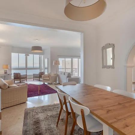 Breathtaking Seafront 3bd W/ Balcony, Coast By 360 Estates * Sliema