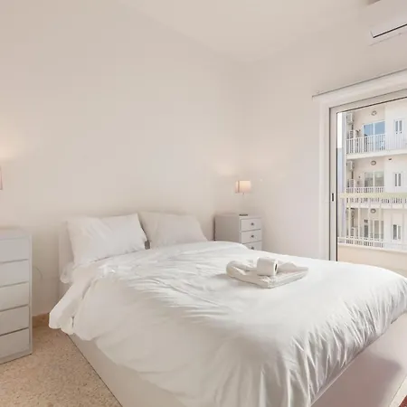Breathtaking Seafront 3bd W/ Balcony, Coast By 360 Estates Apartament *