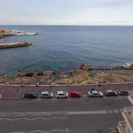 Breathtaking Seafront 3bd W/ Balcony, Coast By 360 Estates Apartament