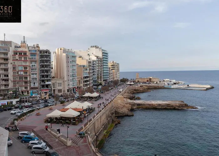 Breathtaking Seafront 3bd W/ Balcony, Coast By 360 Estates Апартаменты