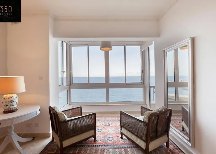 Breathtaking Seafront 3bd W/ Balcony, Coast By 360 Estates Апартаменты